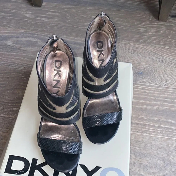 DKNYC SASHA leather sandals with mesh details - Picture 2 of 15